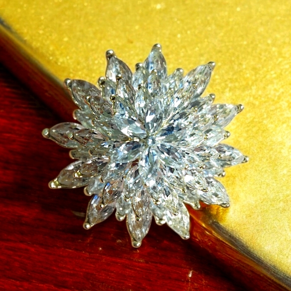 Starburst Rhinestone Brooch - Picture 1 of 2